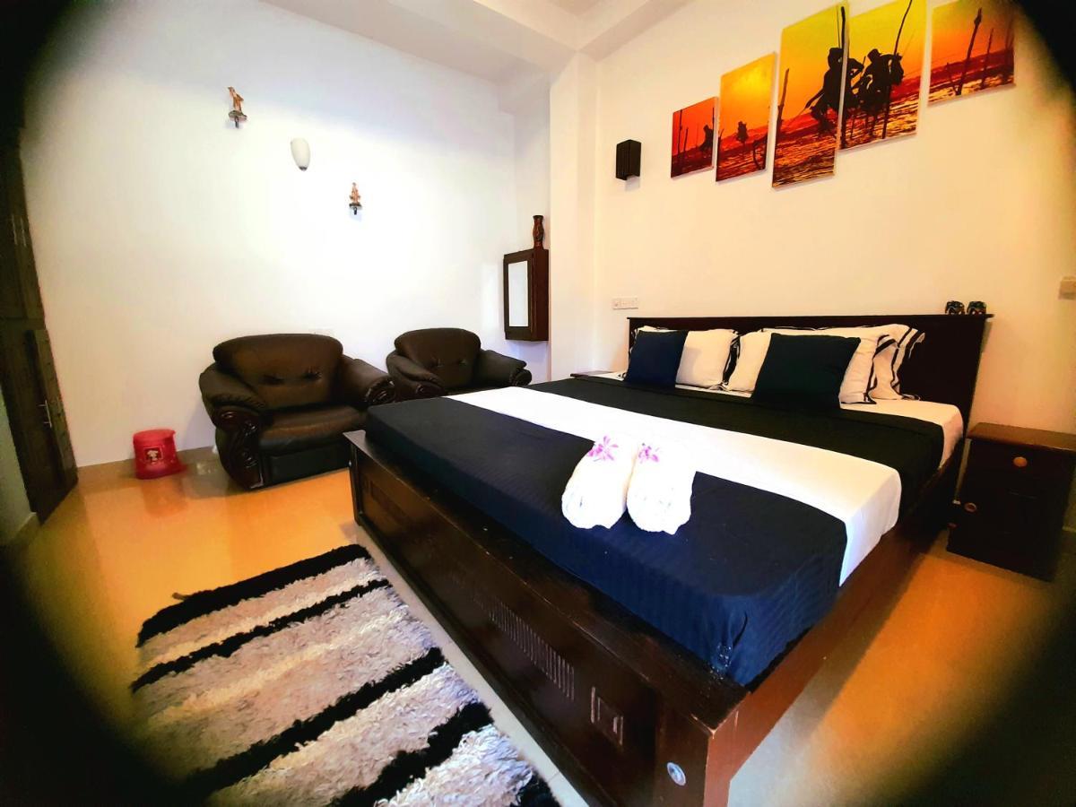 Отель Weligama Watergate Экстерьер фото