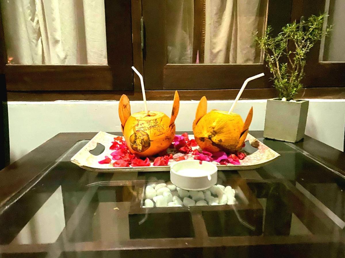 Отель Weligama Watergate Экстерьер фото