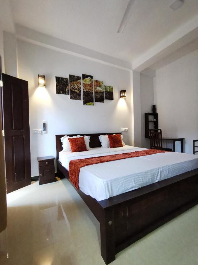 Отель Weligama Watergate Экстерьер фото